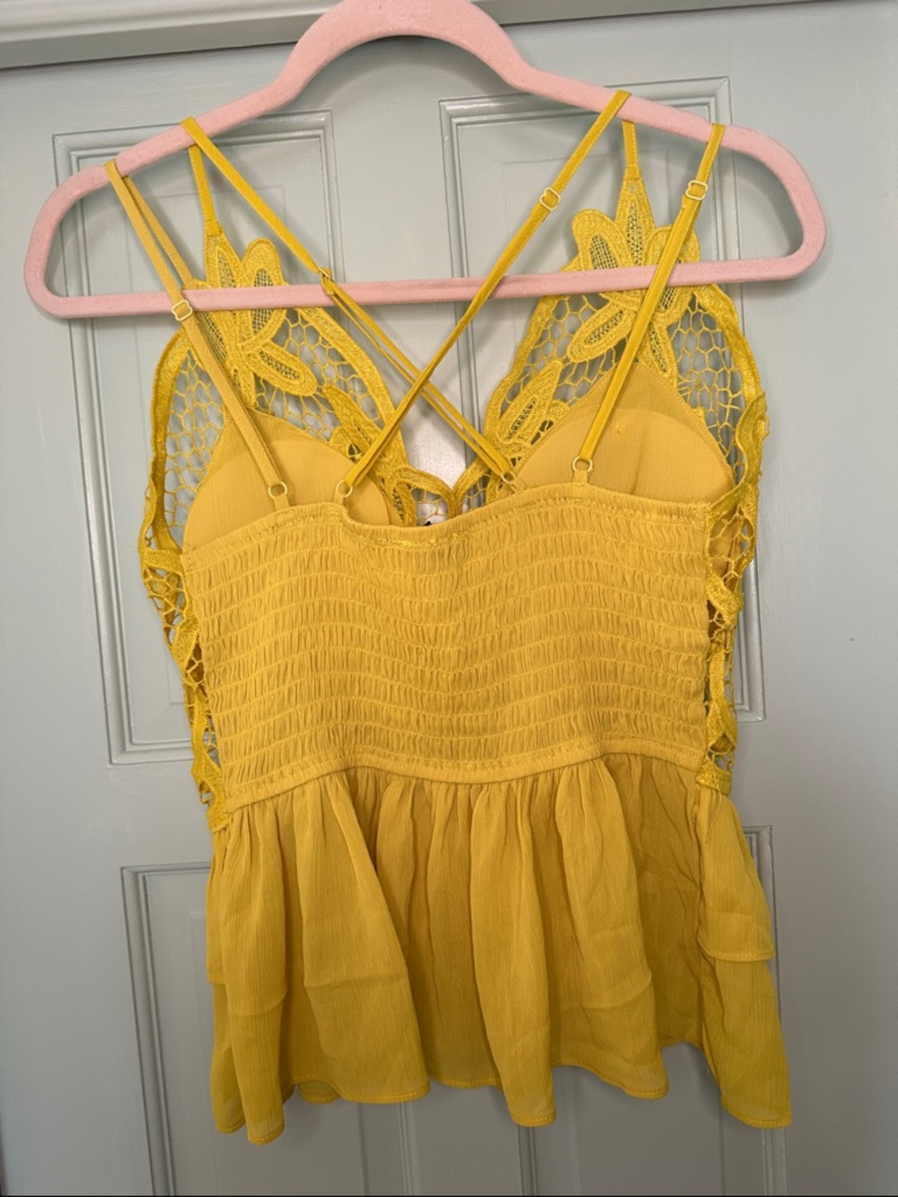 Lulumari Yellow Crocheted Lace Tank Top Size Small - Picture 4 of 10